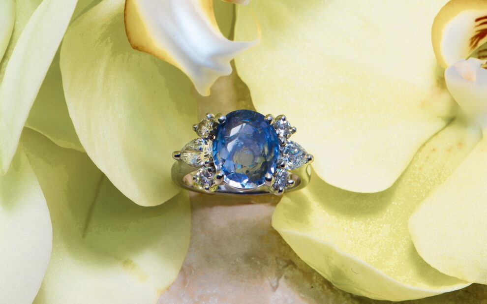 light yellow flower sapphire