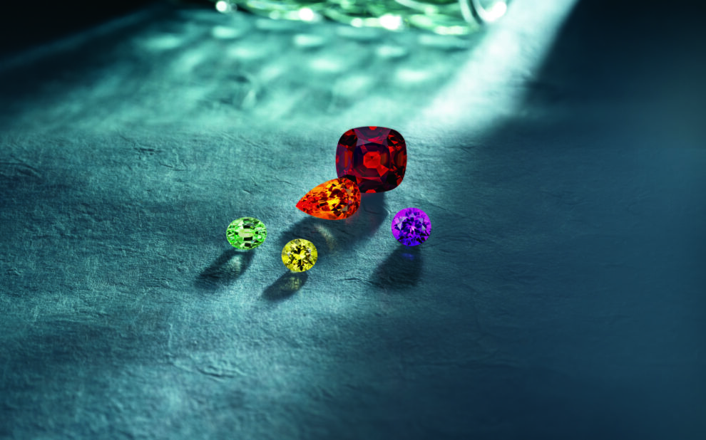 gemstone garnet colors